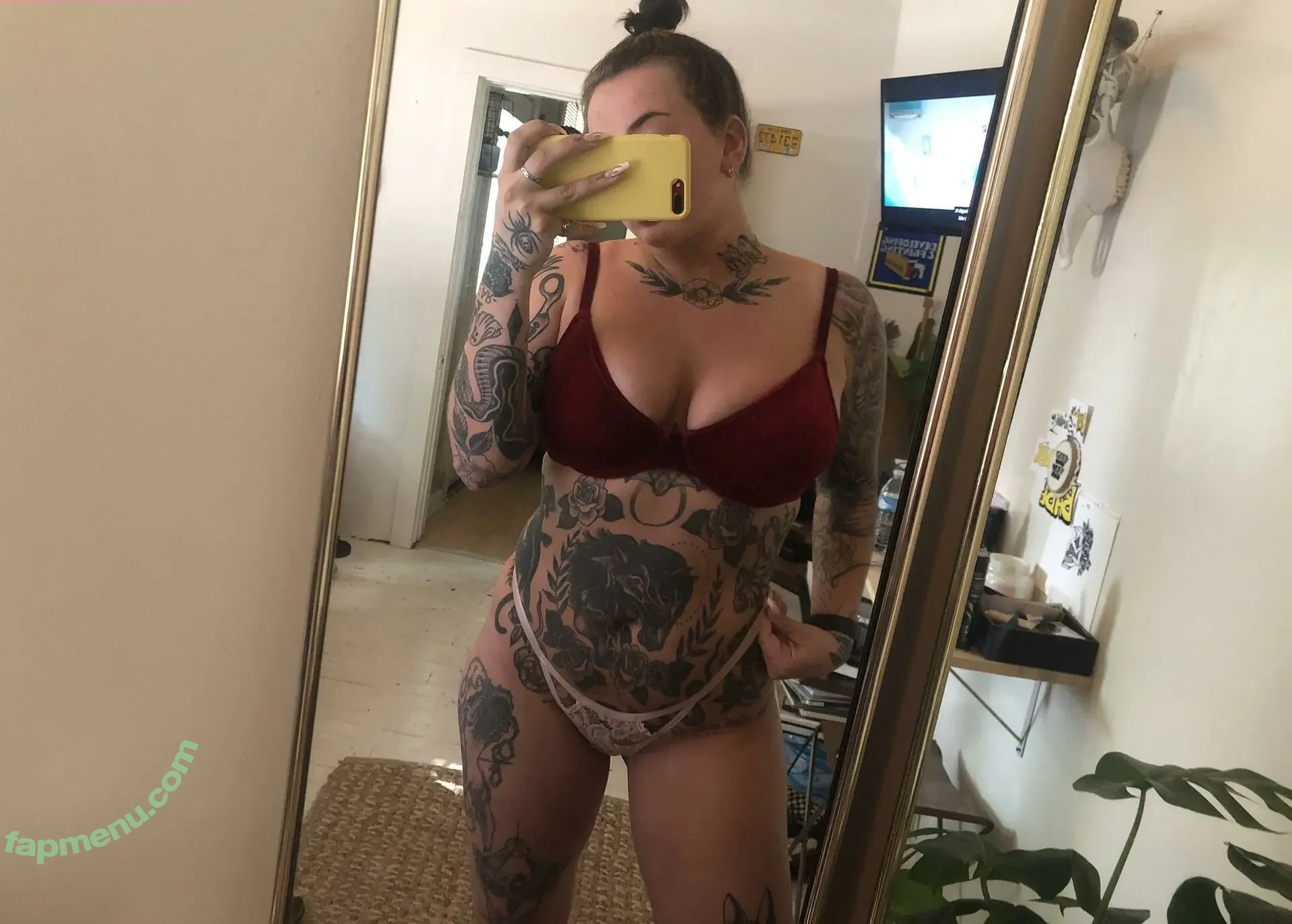 Savannah Castranda nude photo #0014 (badsavx / cantmisswhatdoesntexist)