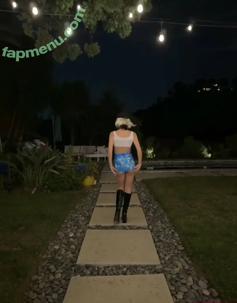 savannah_demers nude photo #0013 (savannahraedemers)