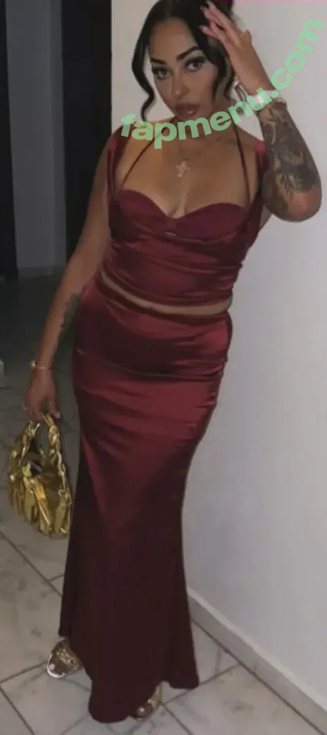 Savannah L Burke nude photo #0028 (SavannahBugXX / SavviBXX)