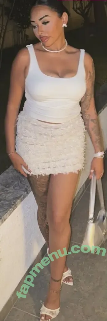 Savannah L Burke nude photo #0032 (SavannahBugXX / SavviBXX)