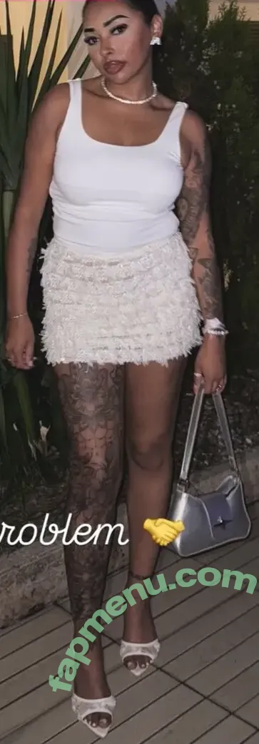 Savannah L Burke nude photo #0033 (SavannahBugXX / SavviBXX)