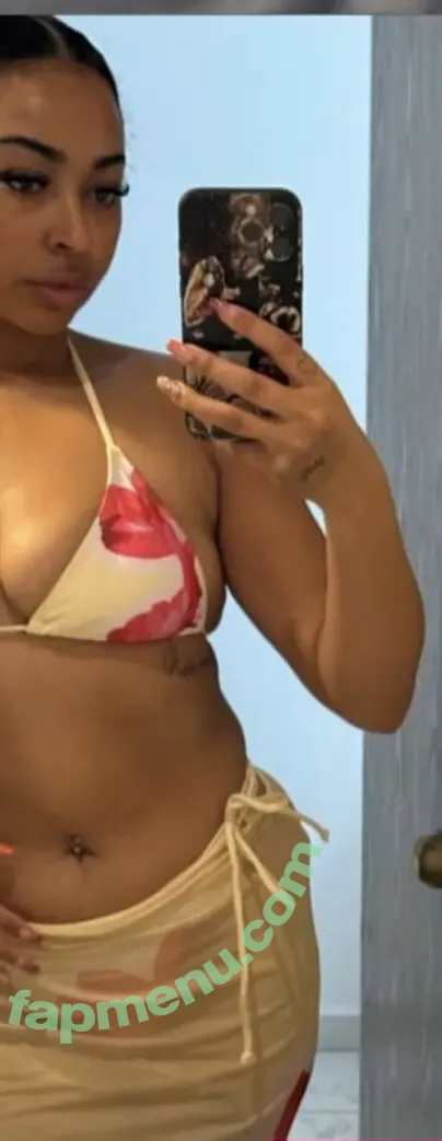 Savannah L Burke nude photo #0036 (SavannahBugXX / SavviBXX)