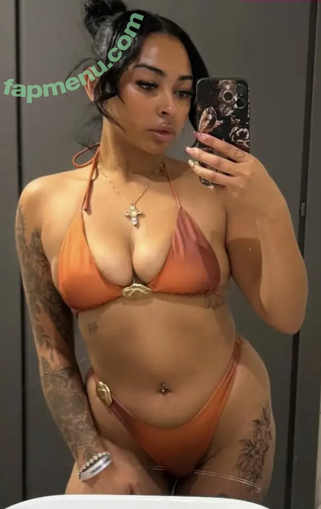 Savannah L Burke nude photo #0039 (SavannahBugXX / SavviBXX)