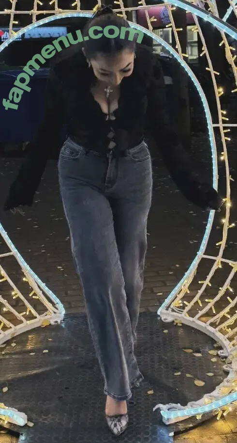 Savannah L Burke nude photo #0045 (SavannahBugXX / SavviBXX)