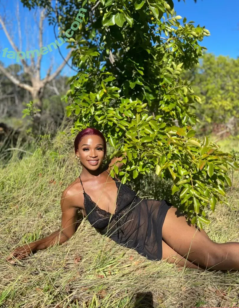 savannah.lion nude photo #0033 (the_savannahlion)