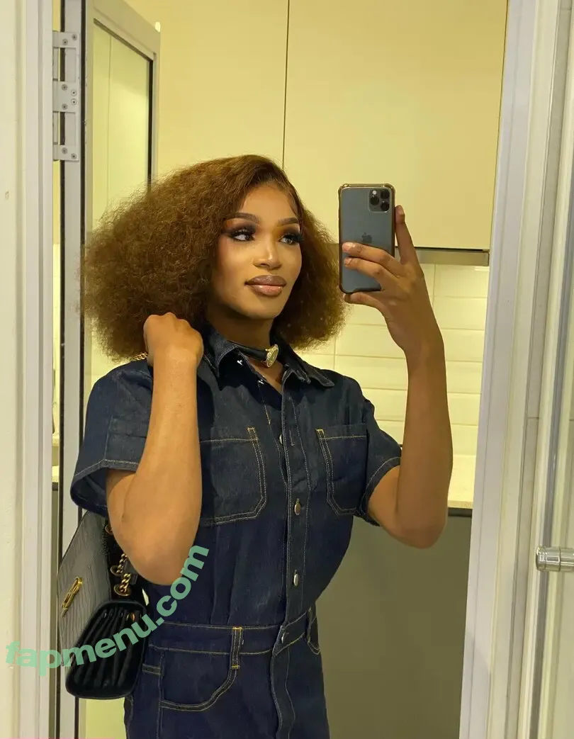 savannah.lion nude photo #0136 (the_savannahlion)