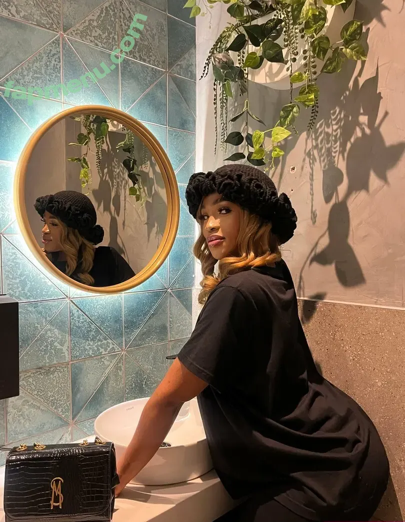 savannah.lion nude photo #0152 (the_savannahlion)