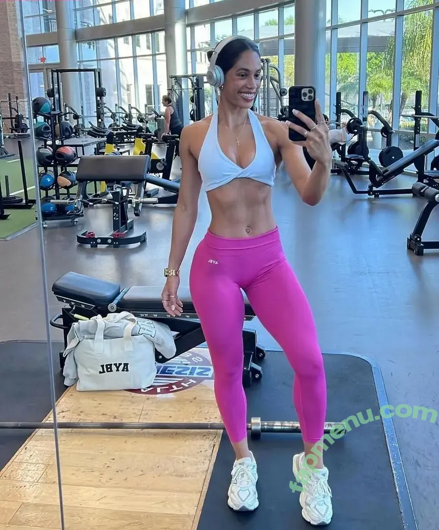 Savannah Pesante nude photo #0022 (savannahpesante)