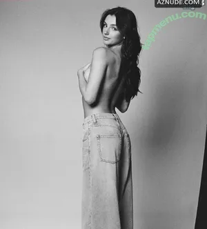  nude photo #0001