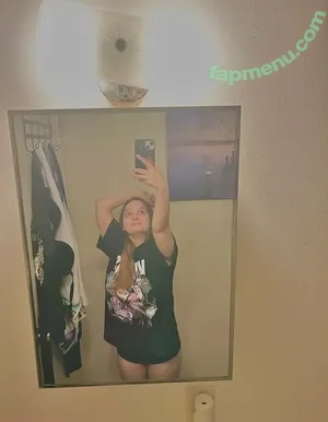 Savannahmalaby19 / savannahmalaby nude photo #0385