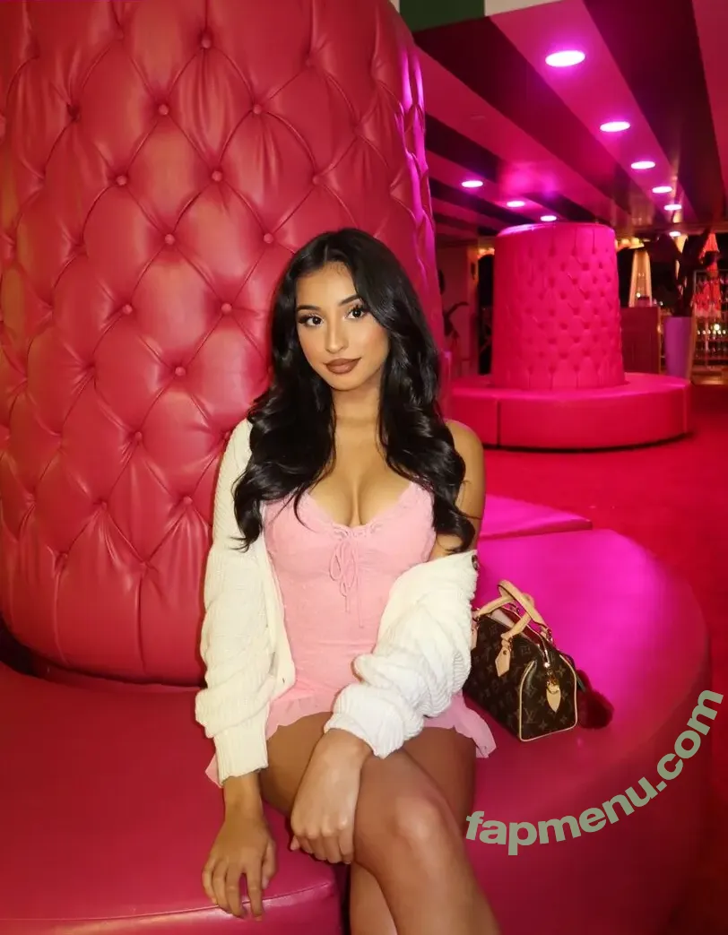 Savannahnoodlez nude photo #0088 (savannahnoodles)