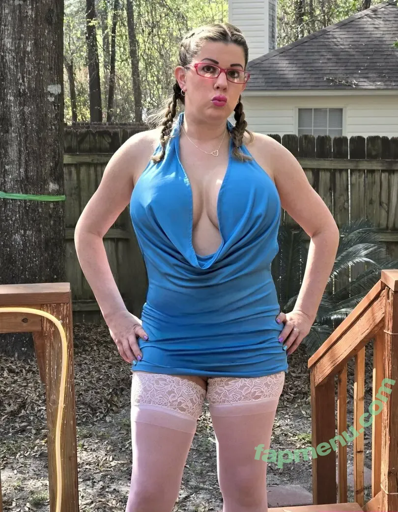 Savannahrae nude photo #0002 (Savannahrae)