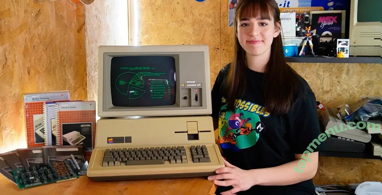 Sayaka Chialva nude photo #0023 (Sayaka's Digital Attic / sayakasdigitalattic)