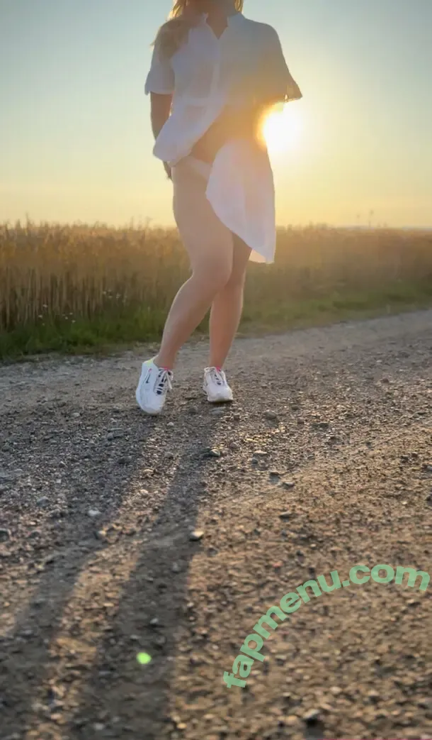 scandinavian_blondie nude photo #0028 (scandinavian_blondie)