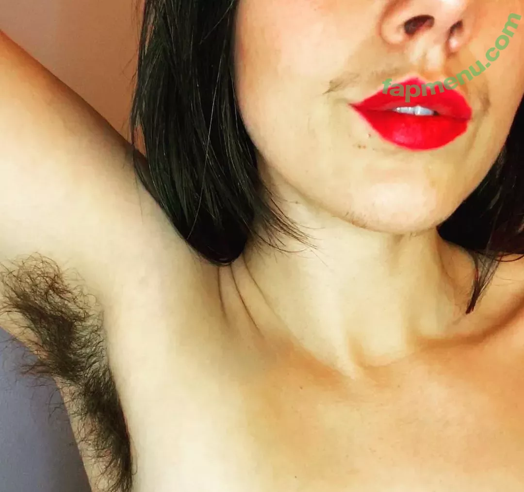 Scarlet Labelle nude photo #0011 (Scarlet Blosom / scarlet_labelle / scarlett__labelle)