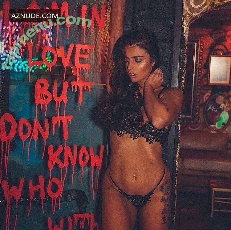 scarletbouvier nude photo #0011 (scarletbouvier)