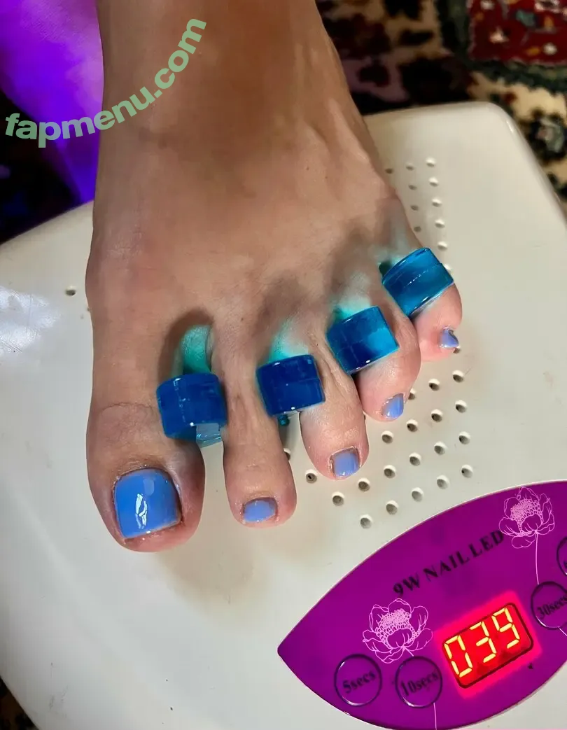 scarletstootsies nude photo #0068 (tangotootsies)