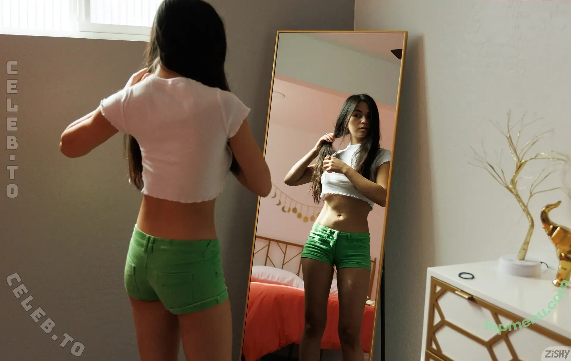 Scarlett Alexis nude photo #1571 (ScarlettAlexi3 / alexisscarlet / aphrodite_pandemos5 / scarlettalexis1)