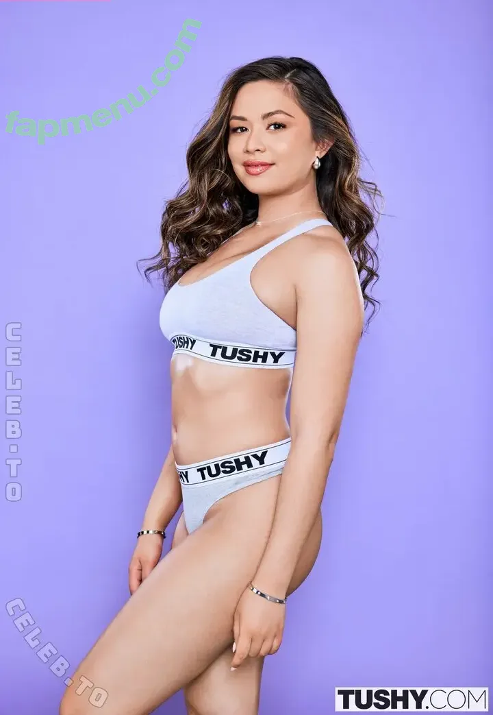 Scarlett Alexis nude photo #1609 (ScarlettAlexi3 / alexisscarlet / aphrodite_pandemos5 / scarlettalexis1)