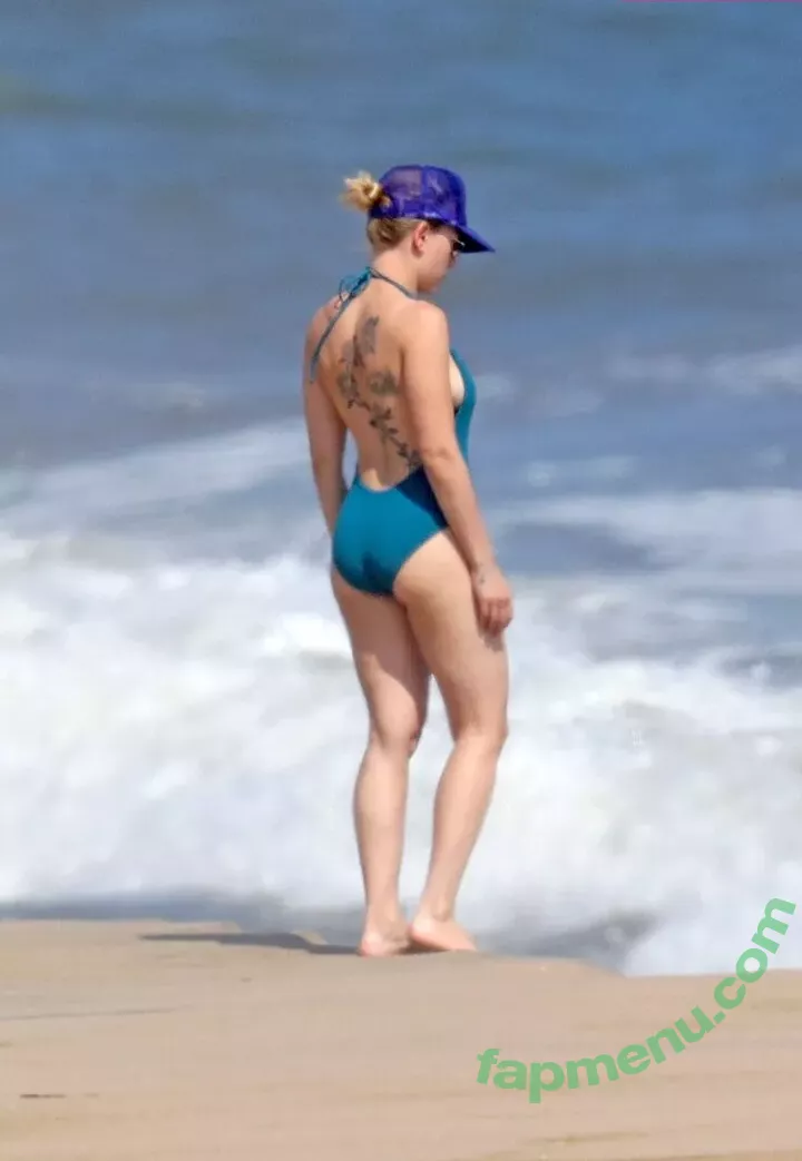 Scarlett Johansson nude photo #2370 (scarlettjohanson / scarlettjohanssonworld)
