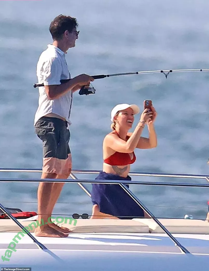 Scarlett Johansson nude photo #2463 (scarlettjohanson / scarlettjohanssonworld)