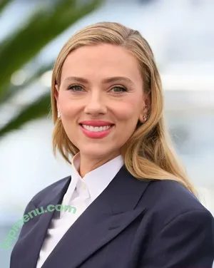 Scarlett Johansson / scarlettjohanson / scarlettjohanssonworld nude photo #3326