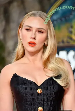 Scarlett Johansson / scarlettjohanson / scarlettjohanssonworld nude photo #3609