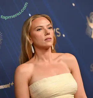 Scarlett Johansson / scarlettjohanson / scarlettjohanssonworld nude photo #3712