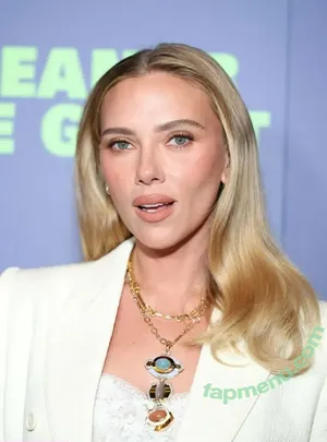Scarlett Johansson / scarlettjohanson / scarlettjohanssonworld nude photo #3797
