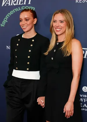 Scarlett Johansson / scarlettjohanson / scarlettjohanssonworld nude photo #3895