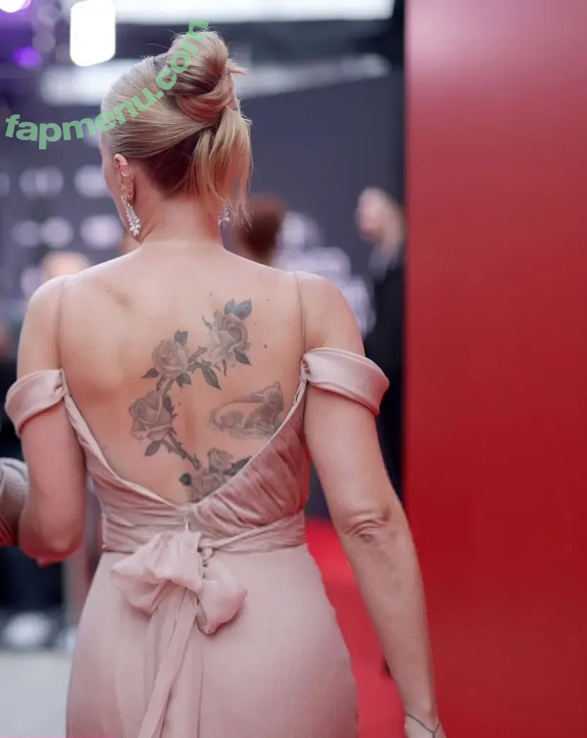 Scarlett Johansson nude photo #3621 (scarlettjohanson / scarlettjohanssonworld)