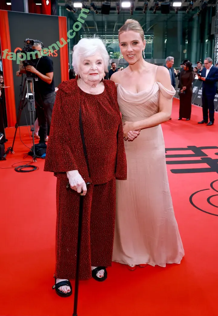 Scarlett Johansson nude photo #3640 (scarlettjohanson / scarlettjohanssonworld)