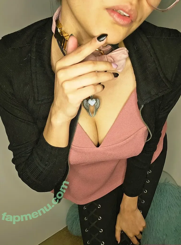 scarlette_moss nude photo #0002 (scarlette_moss)