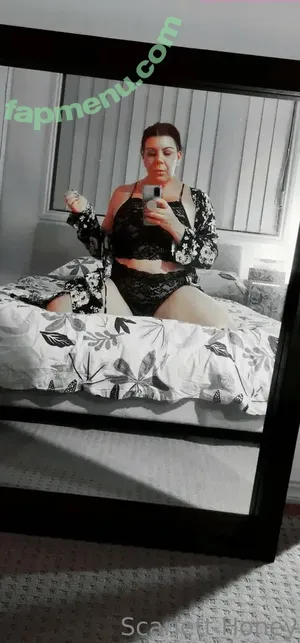 scarletthoneyofficial / scarlettohoney nude photo #0018