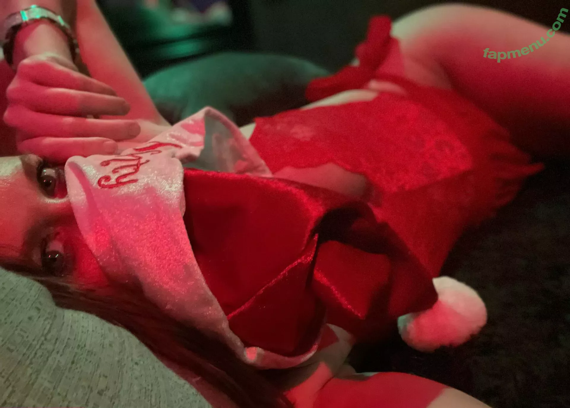 Scarletvixen420 nude photo #0032 (scarletvixen)