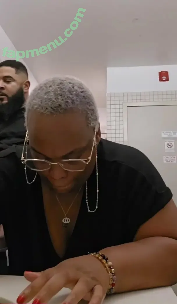 schwackman nude photo #0008 (sdsfoundation)