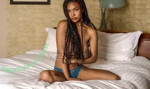 SchwiftyLove / FionaRabbit nude photo #0002