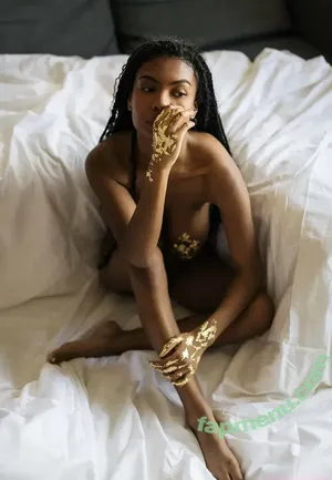 SchwiftyLove / FionaRabbit nude photo #0016