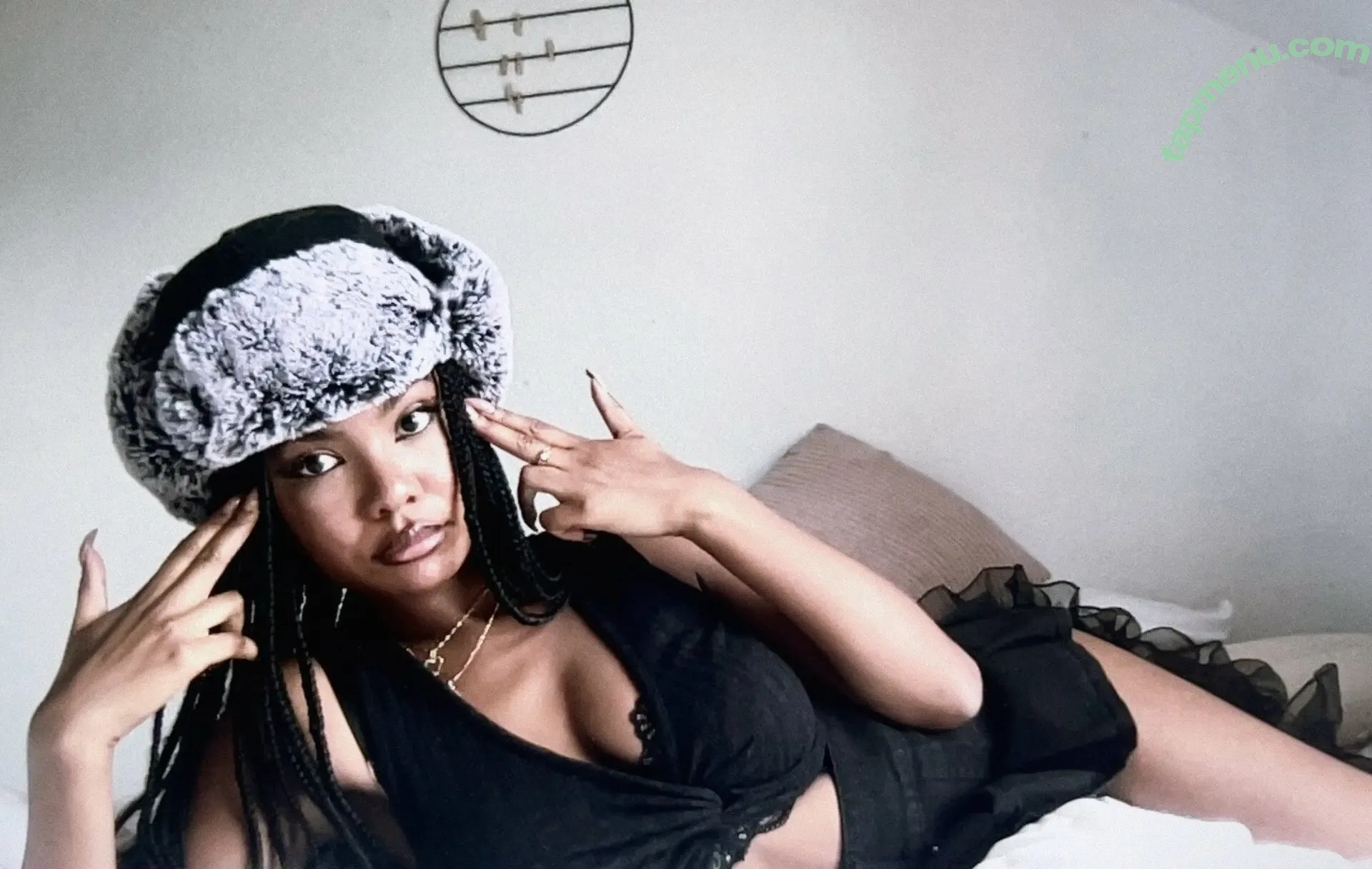 SchwiftyLove nude photo #0049 (FionaRabbit)