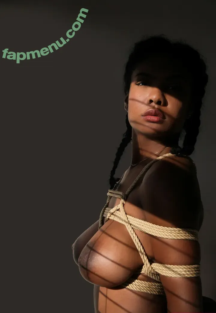 SchwiftyLove nude photo #0076 (FionaRabbit)