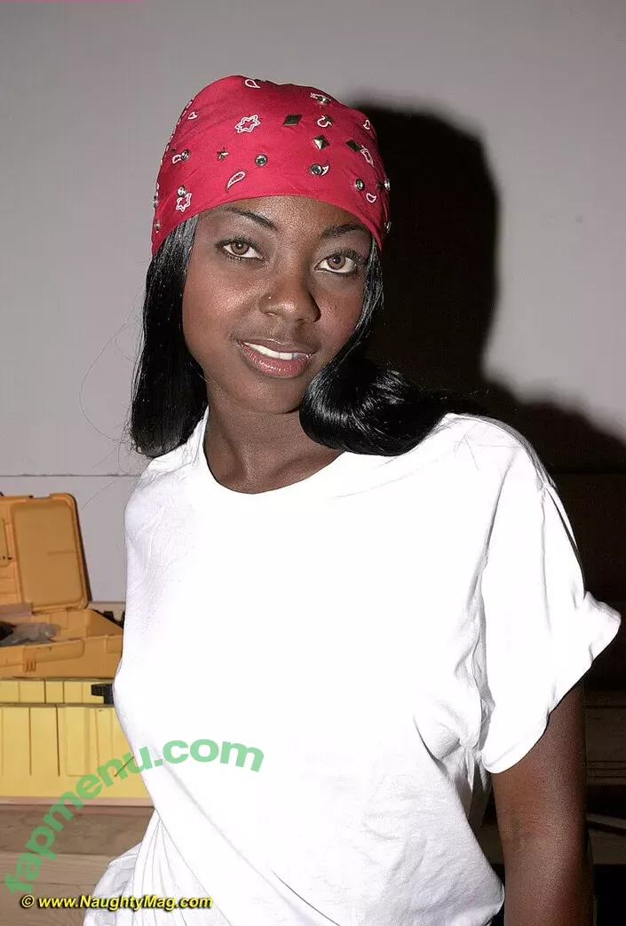 scorepass nude photo #3472 (gina_gerson / valentina_ginagerson_official)