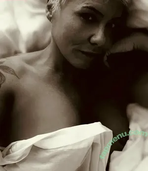 Scorpio_Karen18 / The_Farm_Chick / scorpio_karen nude photo #0026