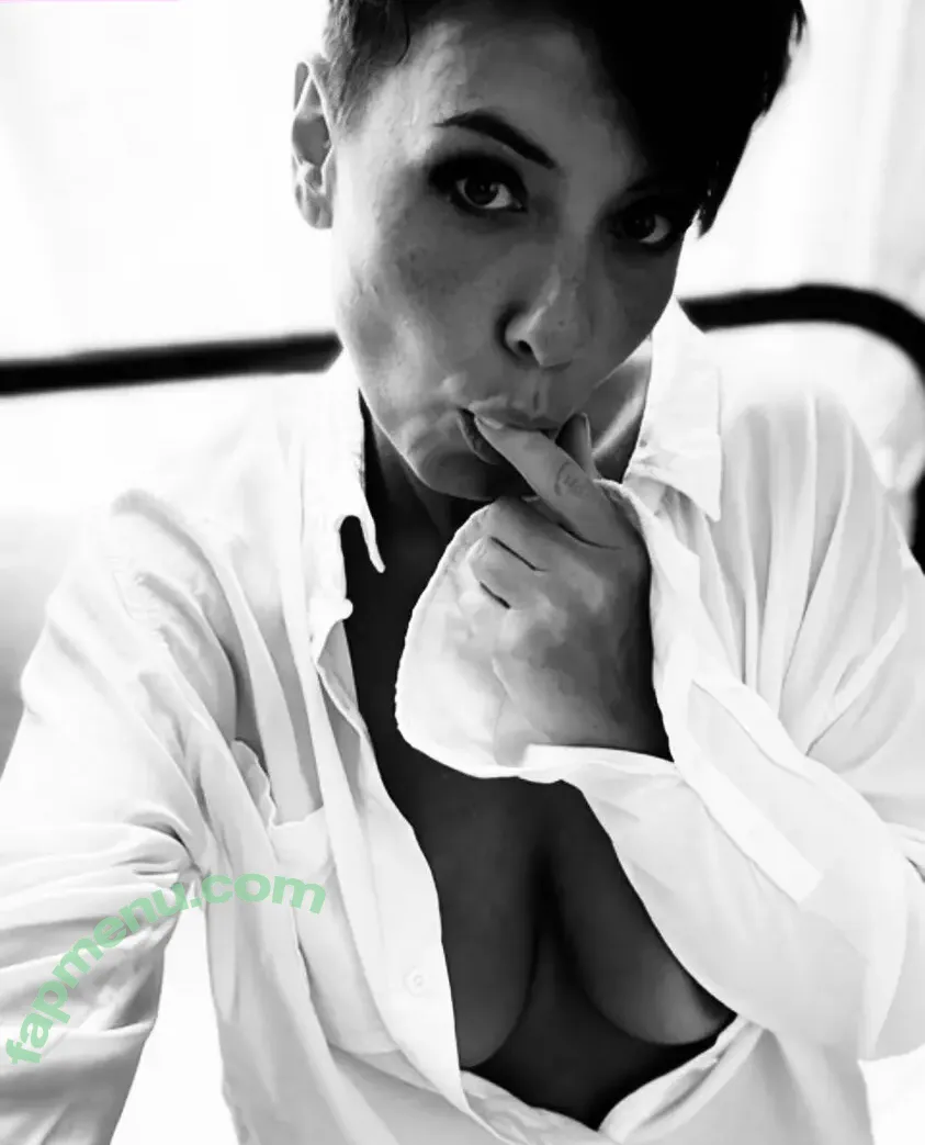 Scorpio_Karen18 nude photo #0030 (The_Farm_Chick / scorpio_karen)