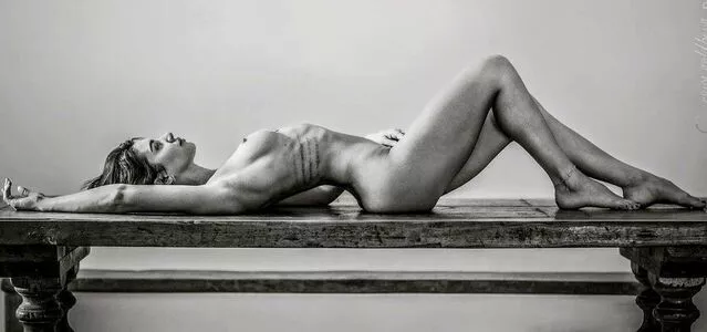 Scrlett Mellsh Wilson / momomoyouth nude photo #0001