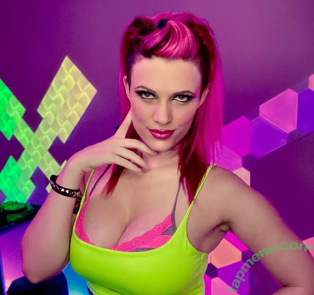 scxrlet64 nude photo #0011 (scxrlet64)