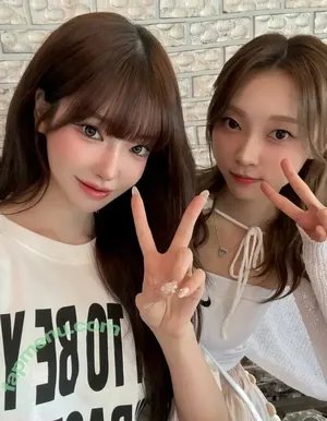 Se Yeon / lovely_._v nude photo #0223