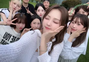 Se Yeon / lovely_._v nude photo #0225