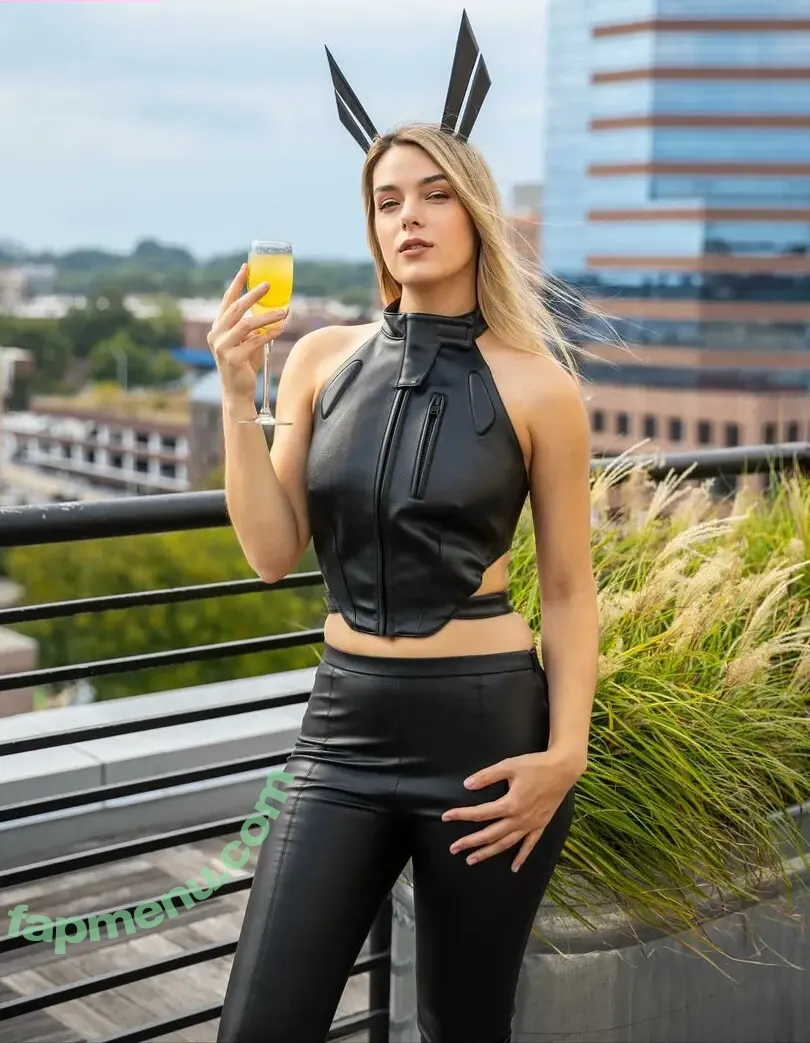 Seattlesbeauty nude photo #0032 (Sarah Dean / seattlesbeauty1)