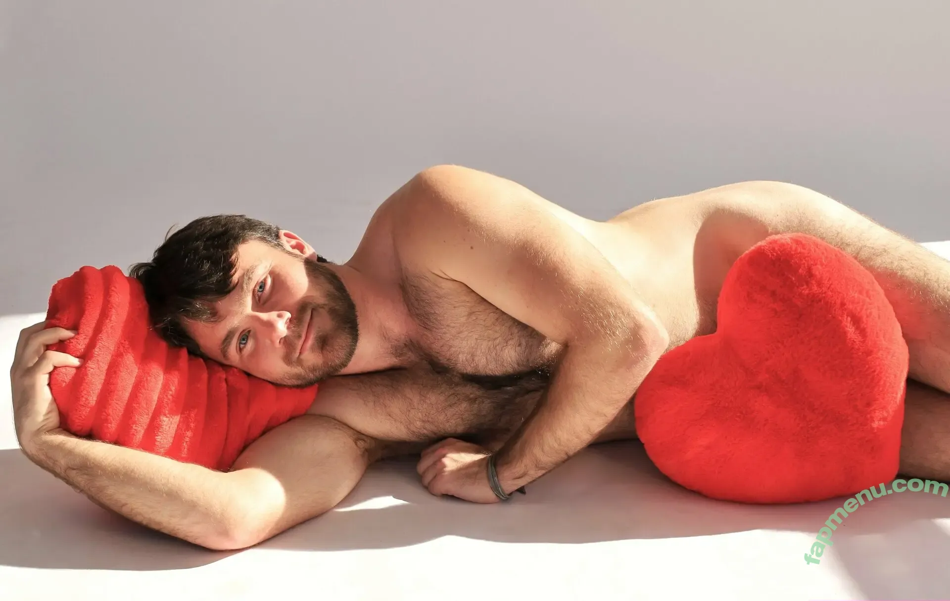 sebastiancalvin nude photo #0012 (seabassouttawater)