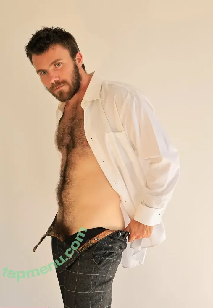 sebastiancalvin nude photo #0092 (seabassouttawater)